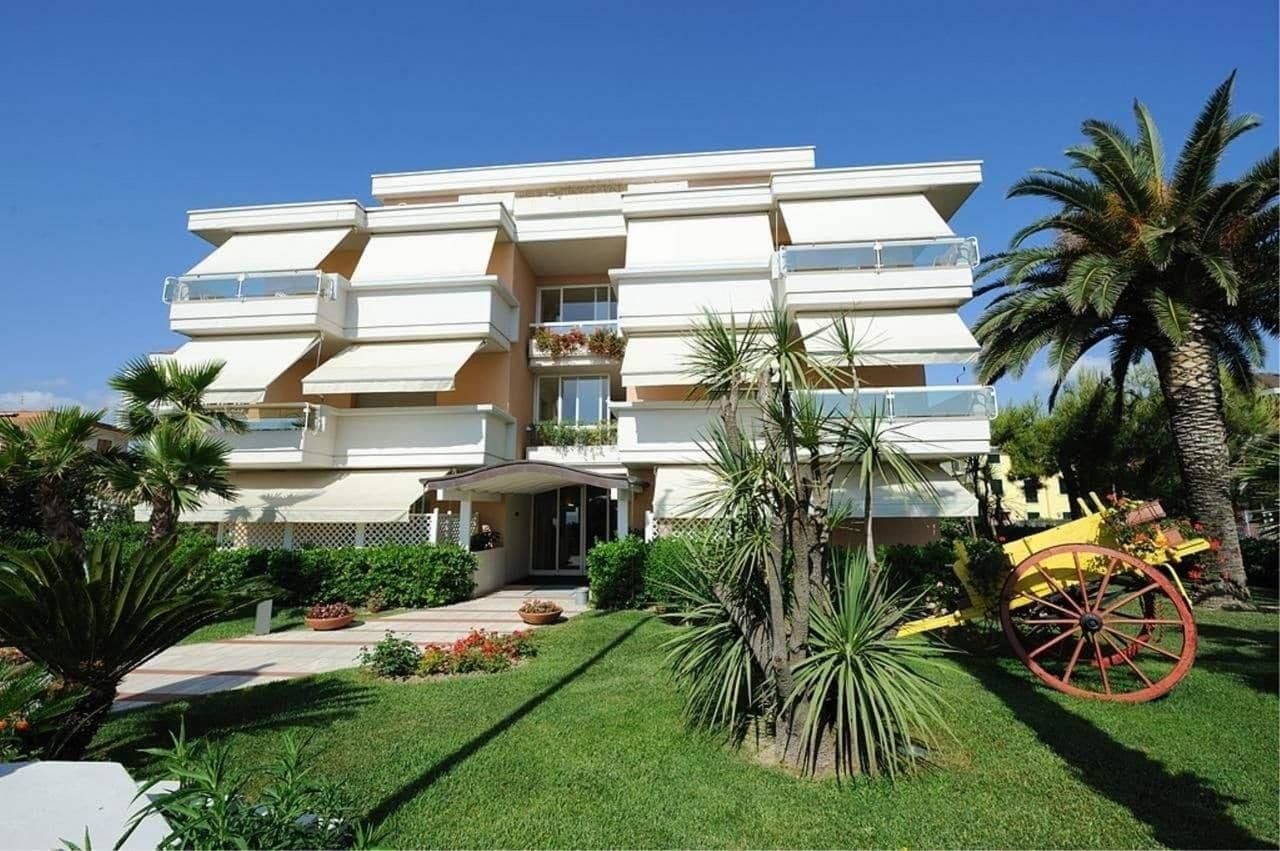 Residence Le Palme Grottammare Exterior photo